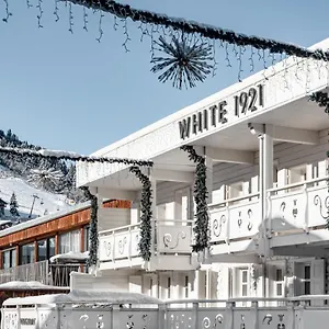 4* Hotel White 1921